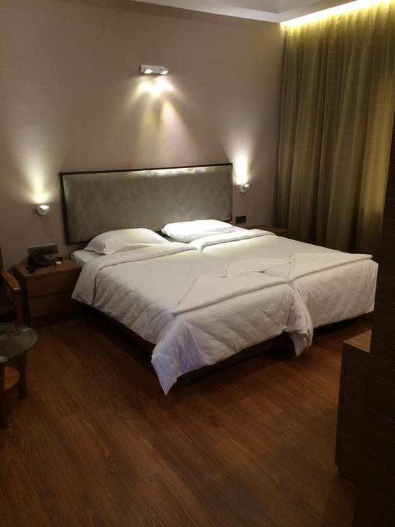 Brownstar Boutique Hotel Chennai Room photo