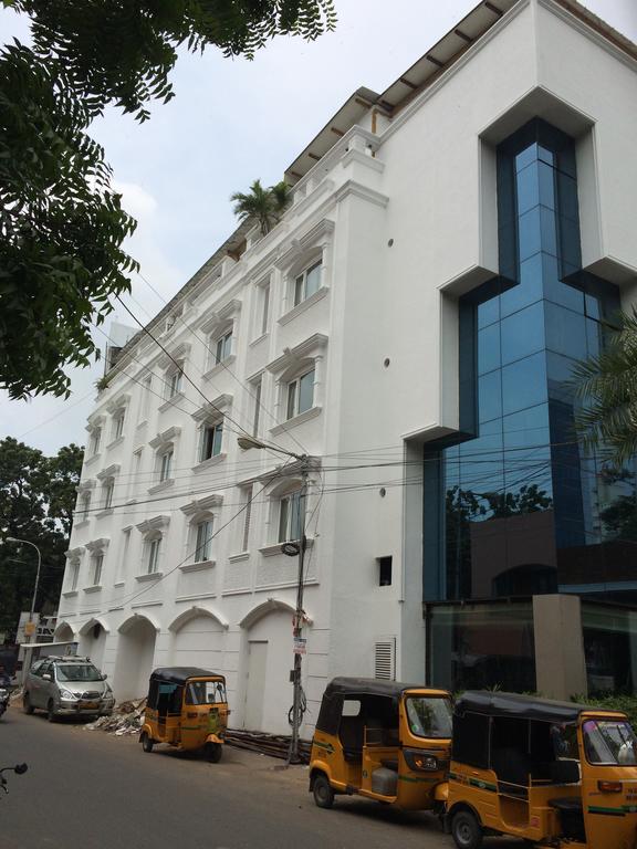 Brownstar Boutique Hotel Chennai Exterior photo